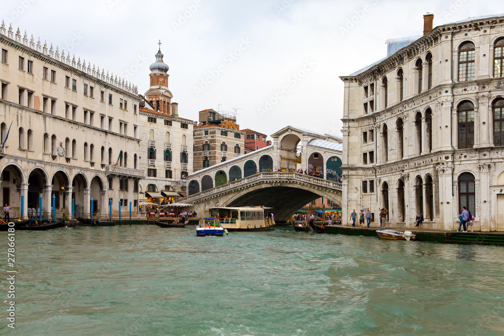 Venice. A bad weather before flooding. Rialto brigde