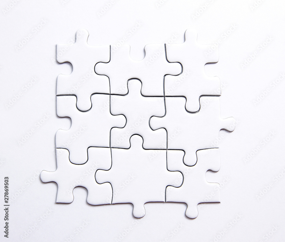 Quadratisches Stück aus 9 Puzzleteilen mit Textfreiraum Quadratisches Stück aus 9 Puzzleteilen mit Textfreiraum