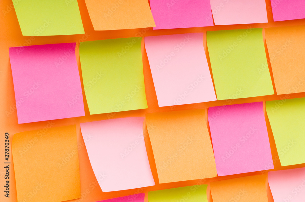 Reminder notes on the bright colorful paper Reminder notes on the bright colorful paper