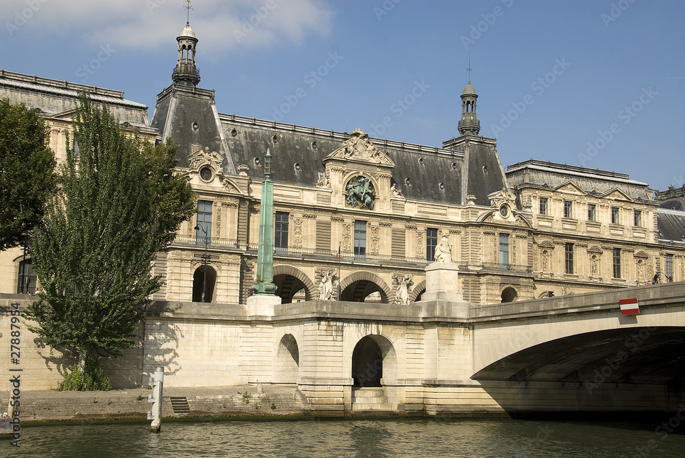 Naklejka premium Paris Louvre Museum