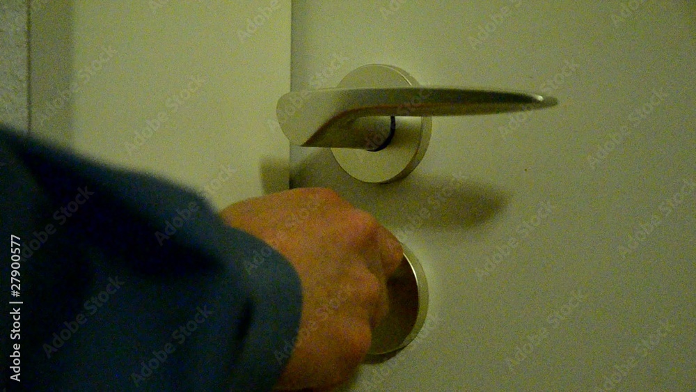 Tür aufschließen