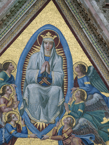 Orvieto - Duomo facade, mosaic depicts the Assumption of Mary