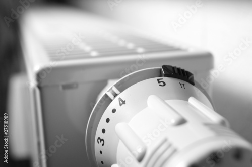 Obraz na płótnie Heizkörper - Thermostat w salonie