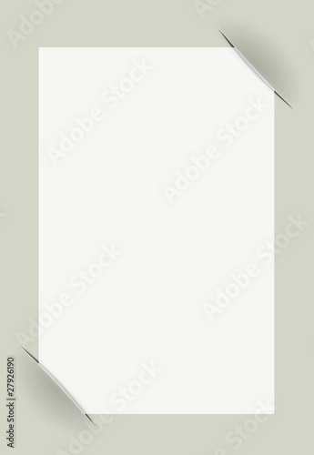 Papier in Schlitze gesteckt IV