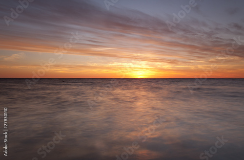 Twilight ocean scene © Henrik Larsson