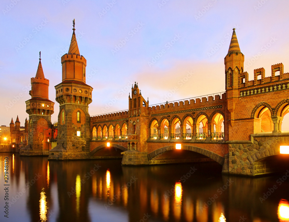 Fototapeta premium Berlin Oberbaumbrücke - Berlin Oberbaumbridge 02