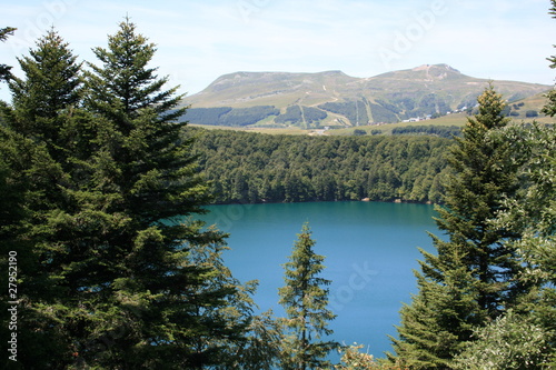 Le lac Pavin à Besse-en-chandesse (Auvergne, Massif-Central)