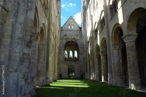abbaye abbatiale notre dame de jumieges en normandie