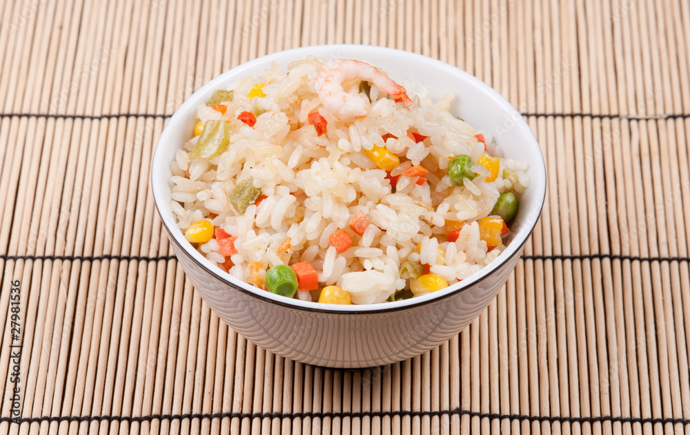Fried rice with vegetables and prawn