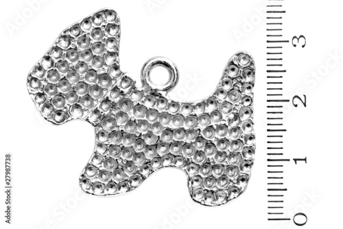 Costume jewellery from metal