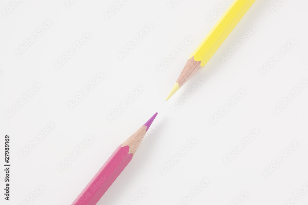 2本の色鉛筆