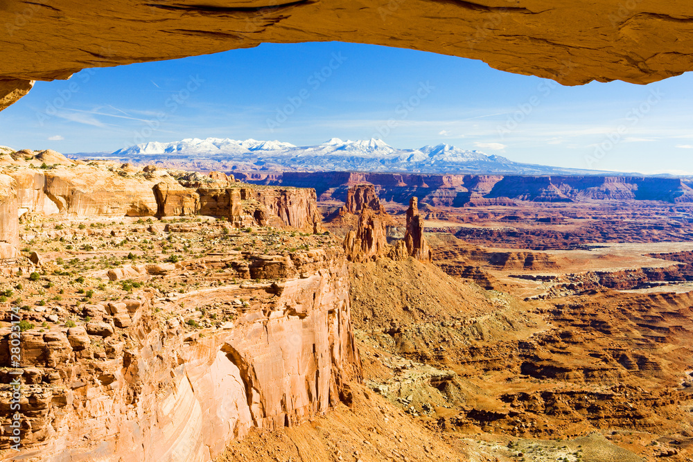 Mesa Arch, Canyonlands National Park, Utah, USA Mesa Arch, Canyonlands National Park, Utah, USA
