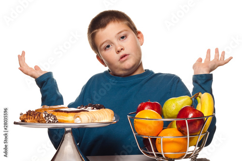 a boy's choice of a healthy or unhealthy snack