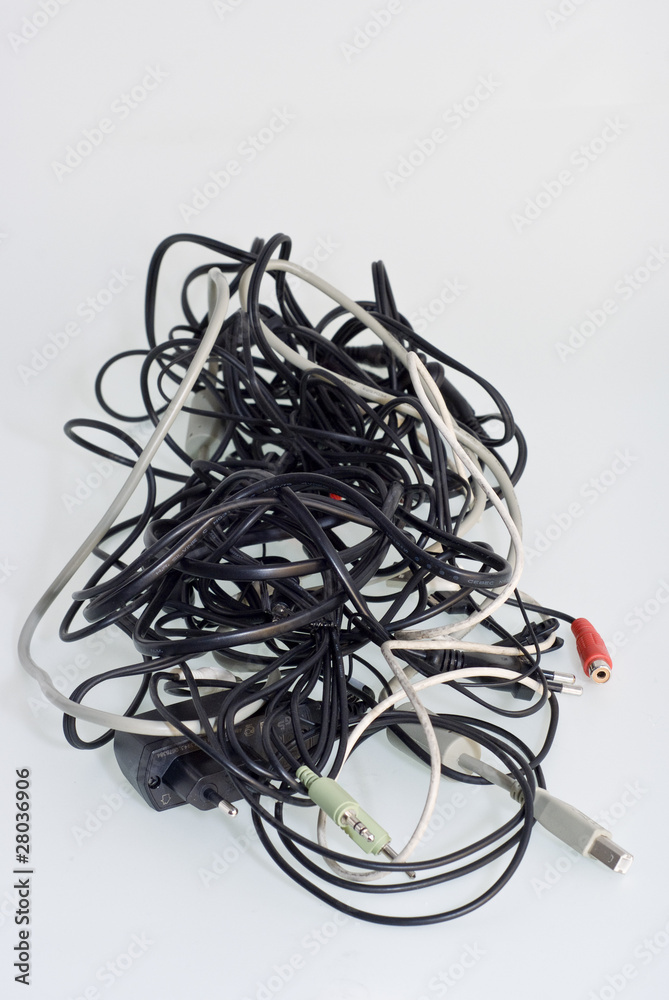 Kabeln mit vielen Netzkabeln Kabeln mit vielen Netzkabeln