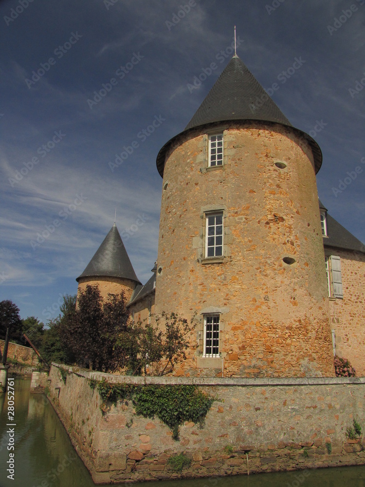 Château de Rochebrune ; Charente, Périgord, Limousin