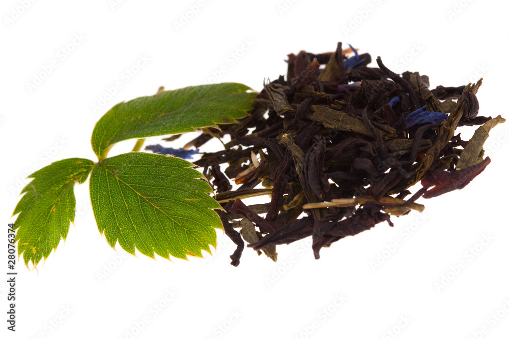 Fototapeta premium Tea with strawberry leaf