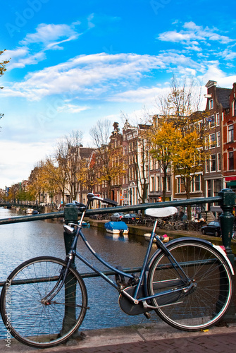 Obraz na płótnie bicycle in amsterdam w salonie