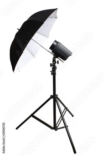 tripod umbrella studio flash white background