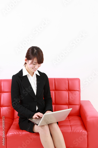 buisiness woman with computer