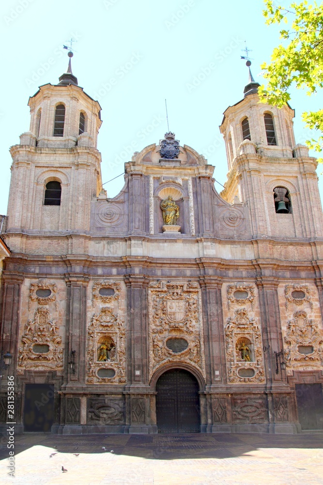 Obraz premium santa isabel church Zaragoza Spain outdoor facade