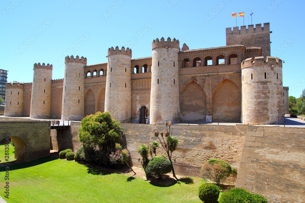 Obraz premium Aljaferia palace castle in Zaragoza Spain Aragon