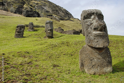Abandoned moai