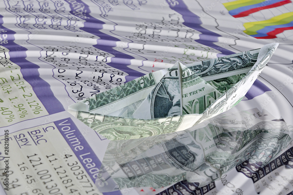 Obraz premium Paper dollar boat