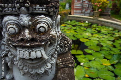 Hindu Temple Statue Pond Bali © Pius Lee