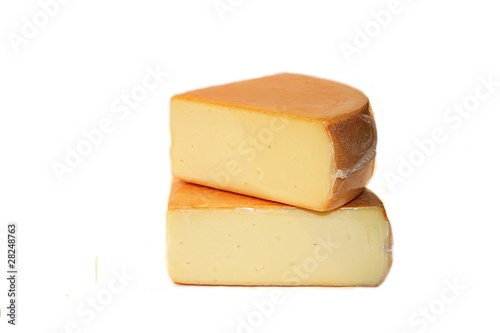 Zwei größer Stück Käse vakuumiert