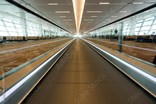 Plaid tapis roulant de l&#39;aéroport international - Nikkel-Art.fr