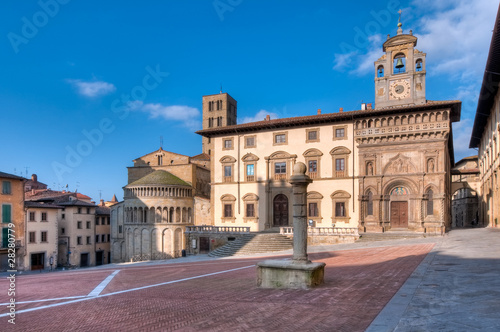Fototapeta Naklejka Na Ścianę i Meble -  Piazza Grande, Arezzo, Italy