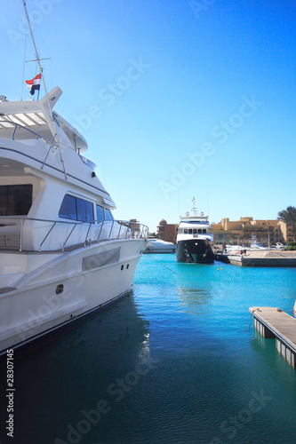 Obraz na płótnie Luxury yachts w salonie