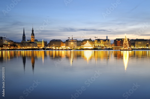 Hamburger Alster zur Weihnachtszeit