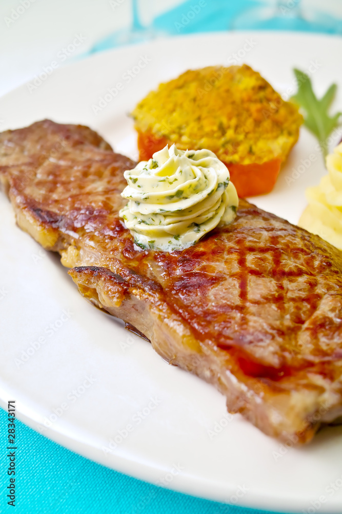 faux filet de bœuf grillé beurre maître d