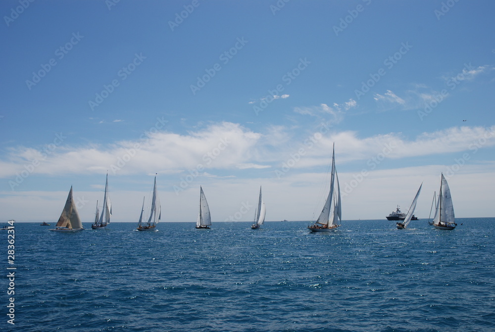 Naklejka premium Classic wood sailing Yacht race