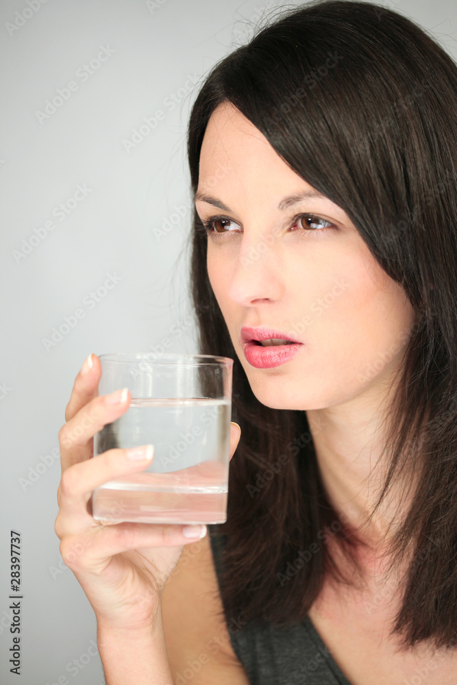 Femme - verre eau - #2 Femme - verre eau - #2