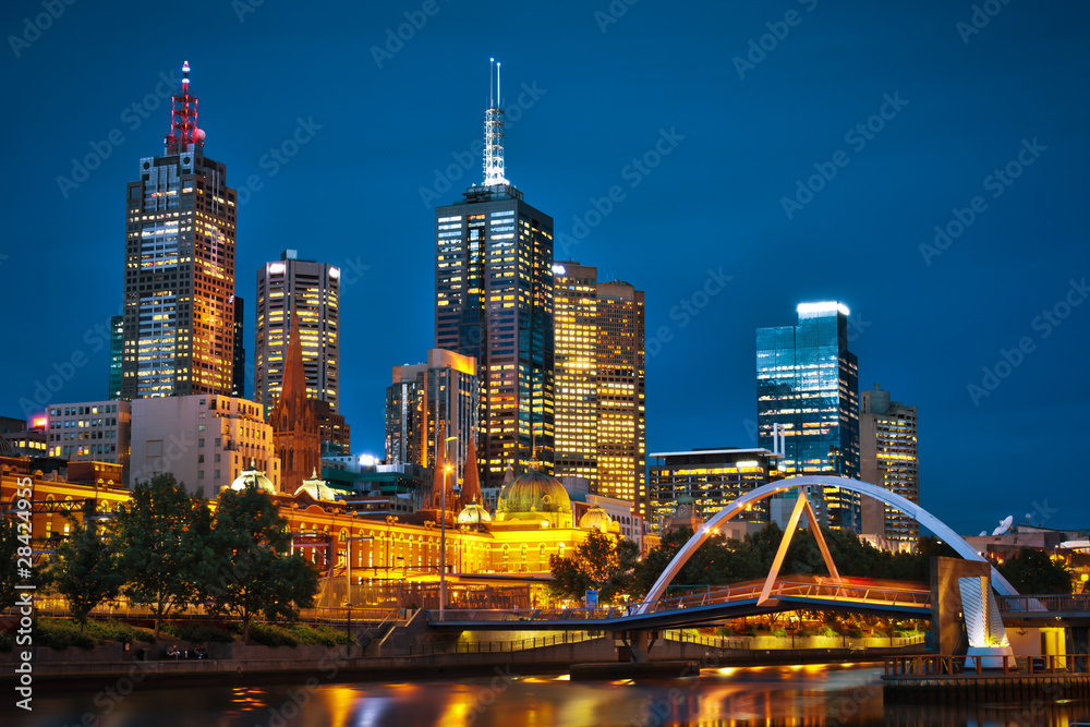 Obraz premium Melbourne City i rzeka Yarra z Southbank