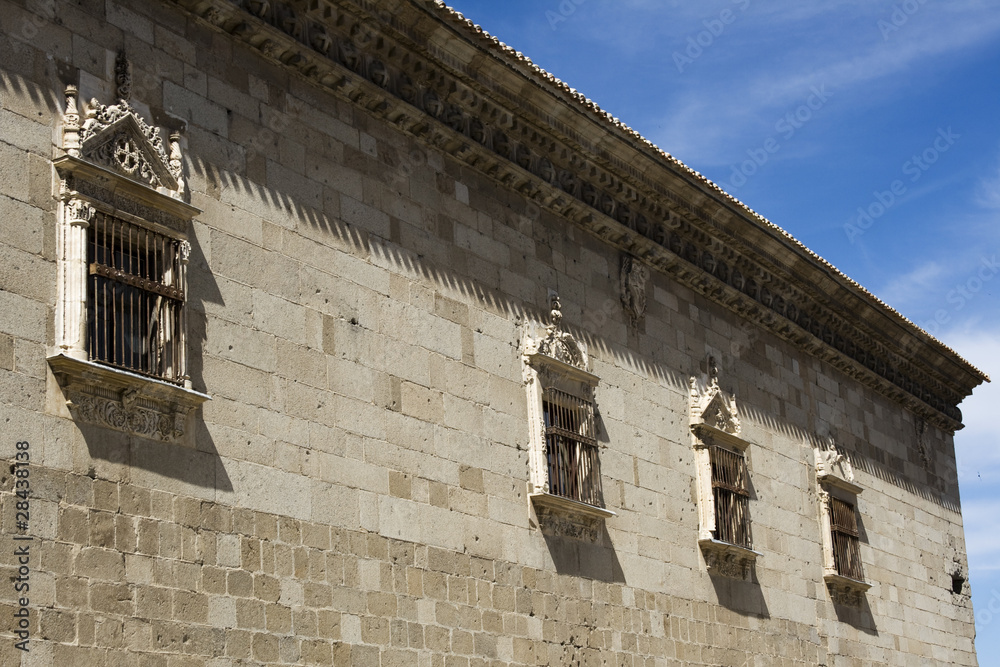 Santa Cruz Museum, renaissance windows - Toledo