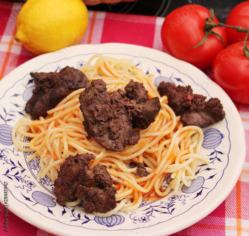 Pasta mit Geflügelleber photo