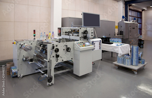 Fotografija Shrink sleeve labeler machine