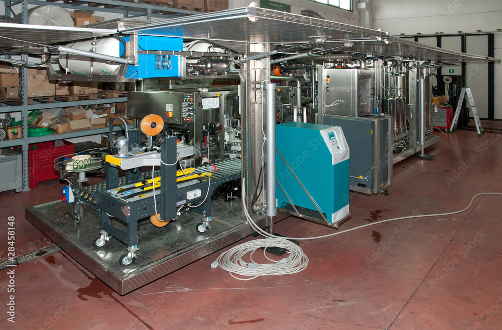 Italy wine: automatic bottling line