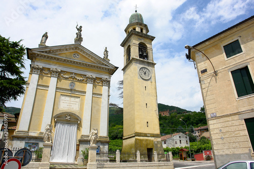 villaga chiesa campanile paese provincia di vicenza
