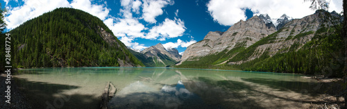 Pano of Kinney Lake in British Columbia © Graham Taylor