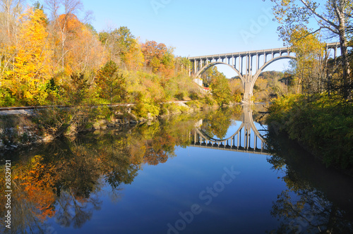 Valokuva Arched bridge over blue water