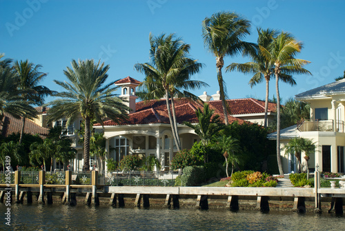 House on intercoastal waterway, Boca Raton, Florida. © pipehorse