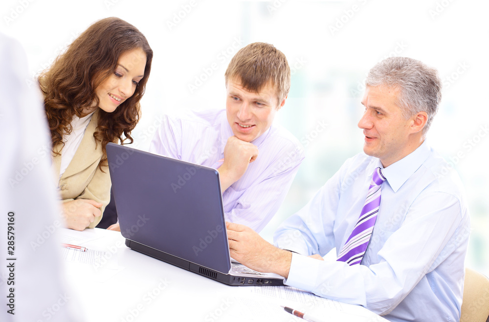 Workgroup interacting in a natural work environment Workgroup interacting in a natural work environment