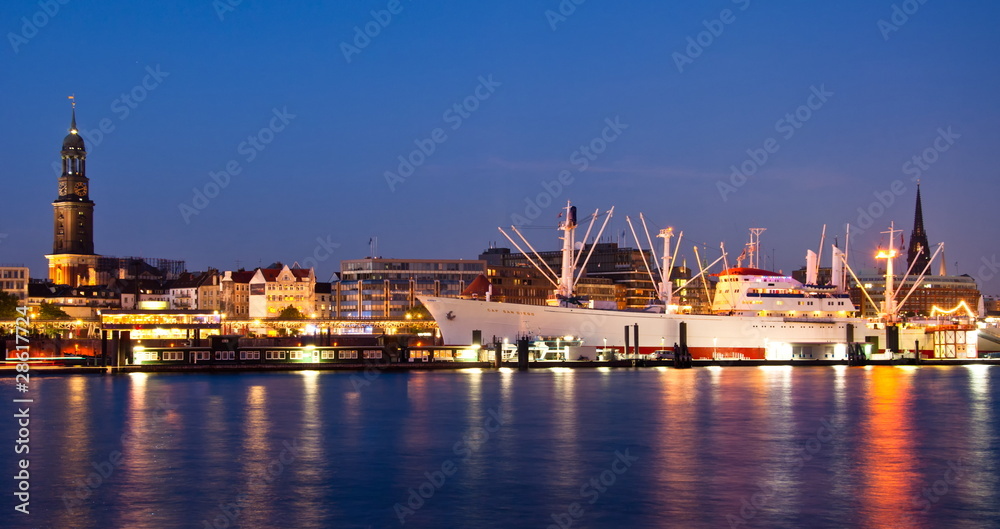 Am Hamburger Hafen