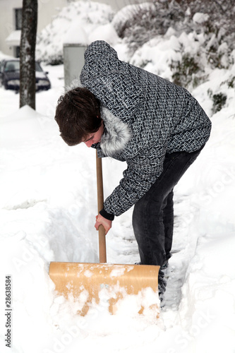 Schnee schippen photo