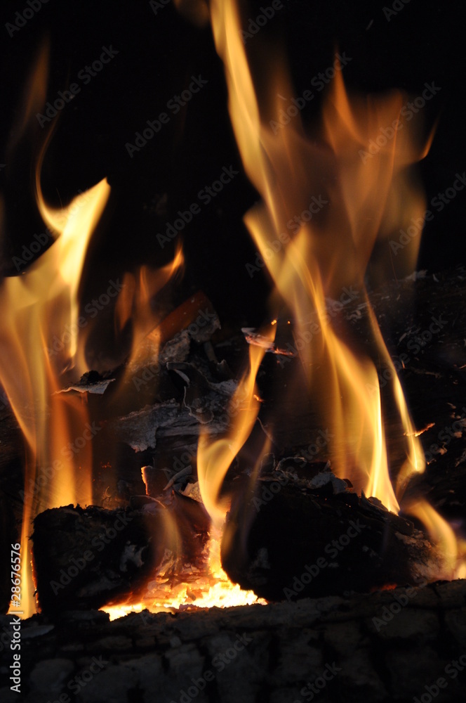 feu de cheminée et flammes - Energie renouvelable feu de cheminée et flammes - Energie renouvelable