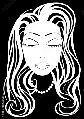 woman 2 with necklace